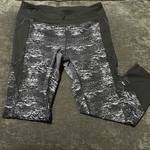 Athleta black capri legging